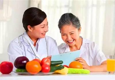 公共營(yíng)養(yǎng)師資格取消，營(yíng)養(yǎng)健康咨詢服務(wù)卻迎來(lái)春天